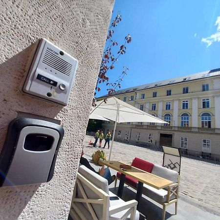 Peaceful Studio On Rynok Square Lviv Extérieur photo