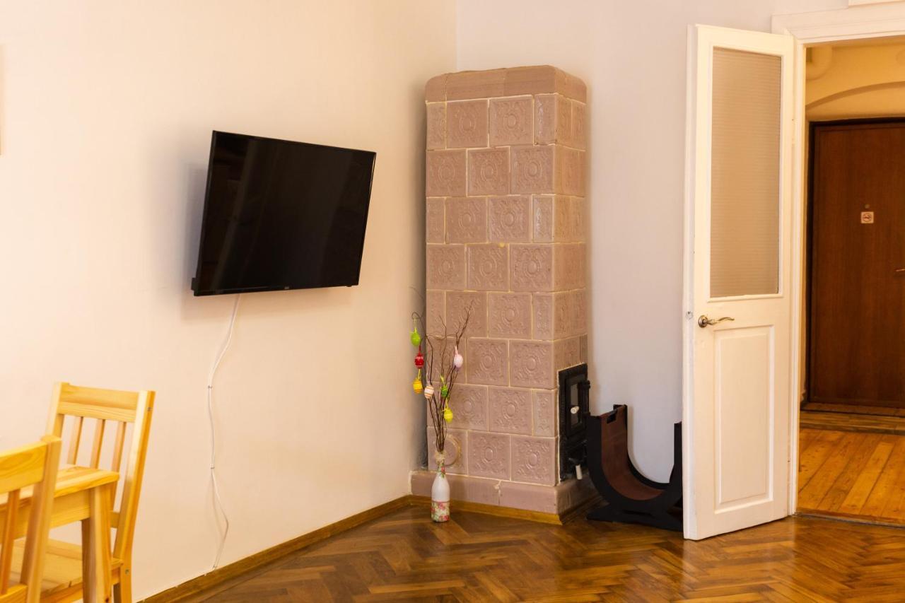 Peaceful Studio On Rynok Square Lviv Extérieur photo