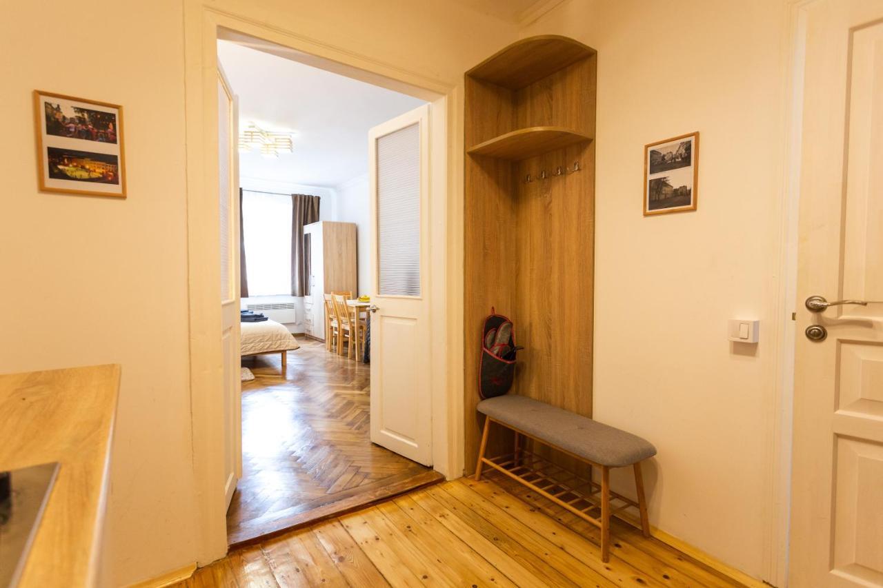 Peaceful Studio On Rynok Square Lviv Extérieur photo