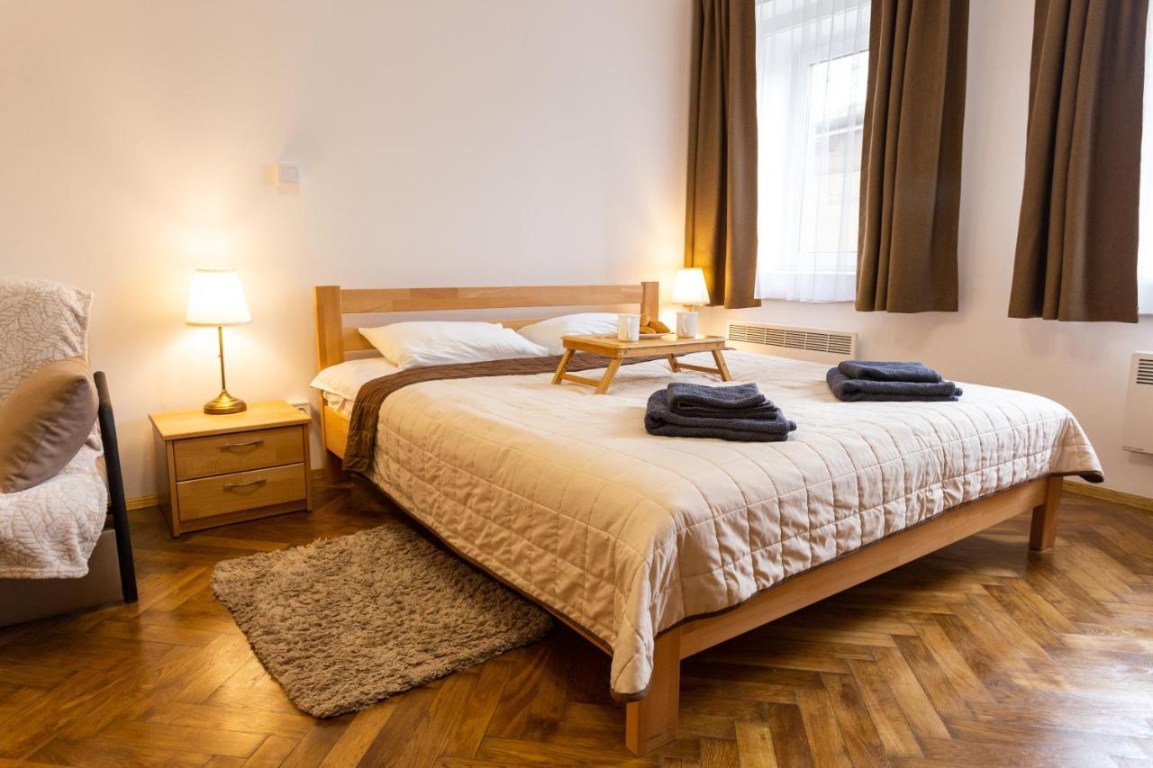 Peaceful Studio On Rynok Square Lviv Extérieur photo