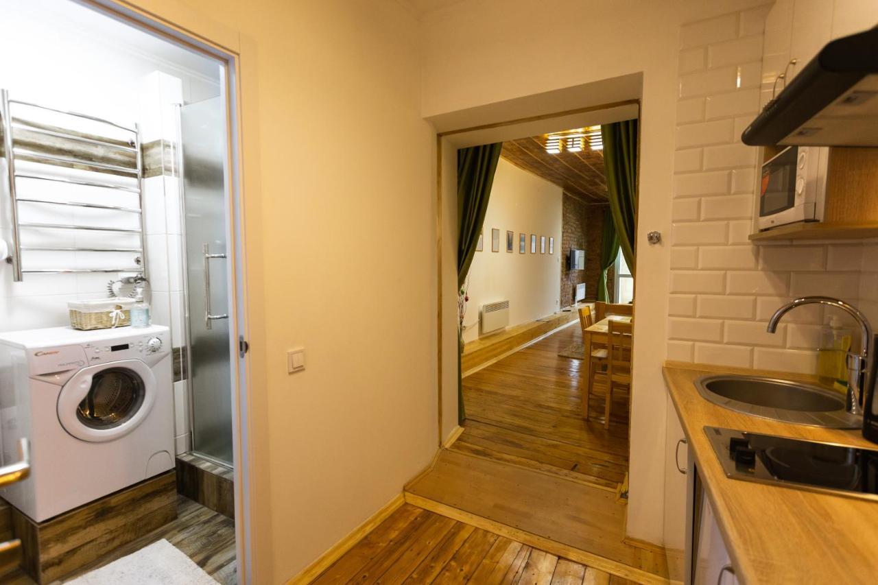 Peaceful Studio On Rynok Square Lviv Extérieur photo