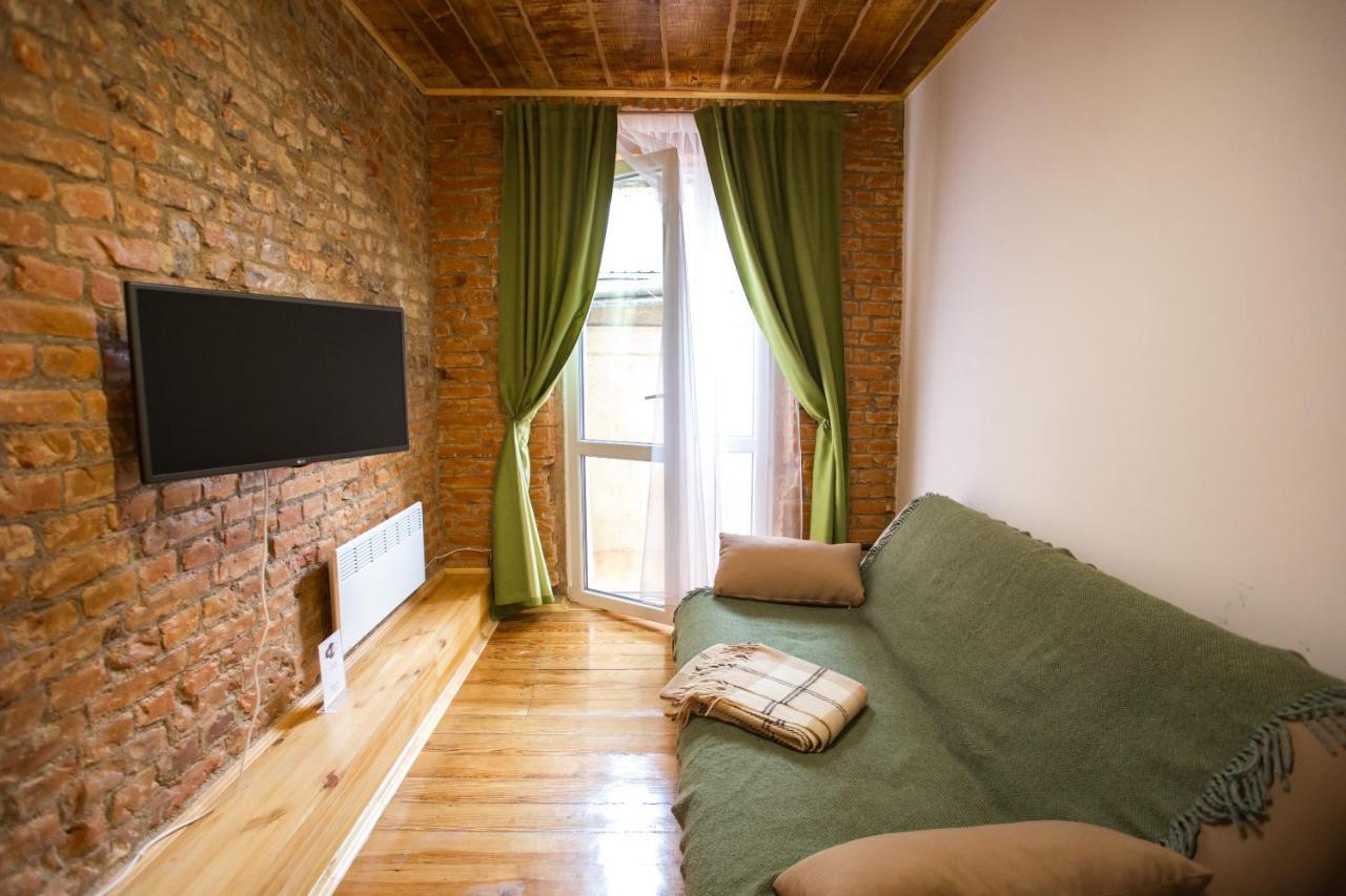 Peaceful Studio On Rynok Square Lviv Extérieur photo